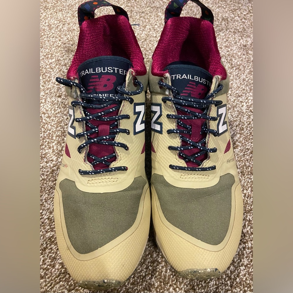 Size 8.5 - New Balance Trailbuster Sand Navy